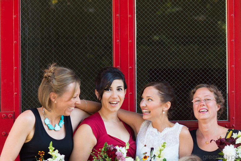 Love those joyous smiles! 