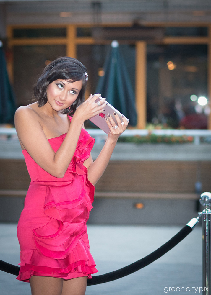 greencitypix-ipad-pinkdress