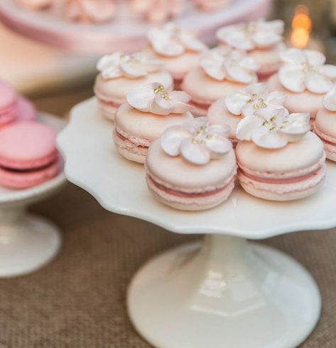 wedding macarons