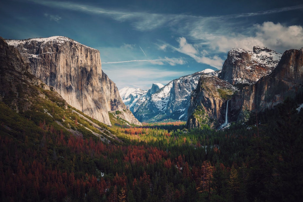 tunnel view in california's yosemite national park in february