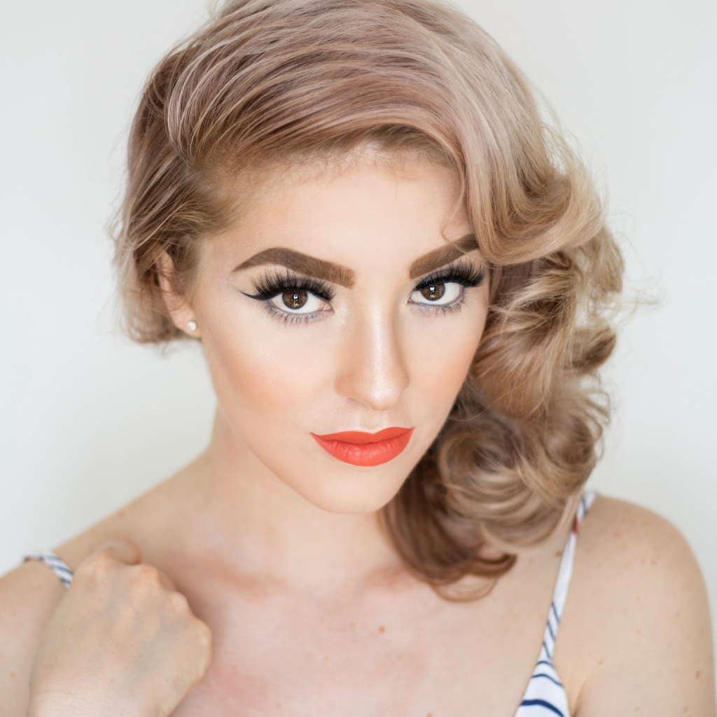 Bridesmaid Hairstyles: Side Swept Curls