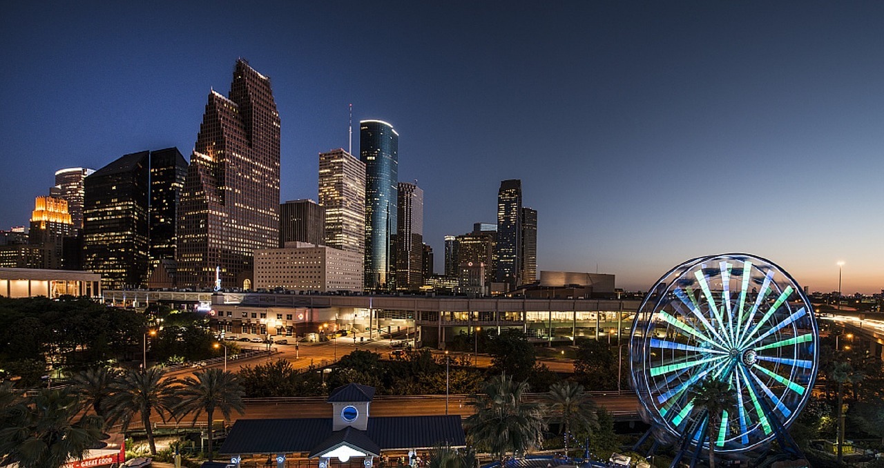 The Best Locations for Engagement Photos in Houston