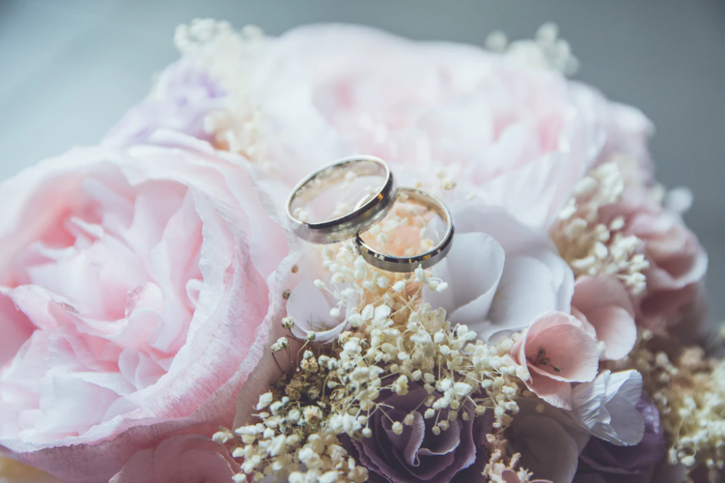 Blush spring wedding colors