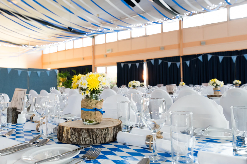 Bridal shower decoration ideas: Streamers